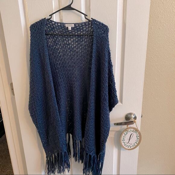 Charming Charlie Open Knit Poncho Sweater Size Small - Picture 1 of 7
